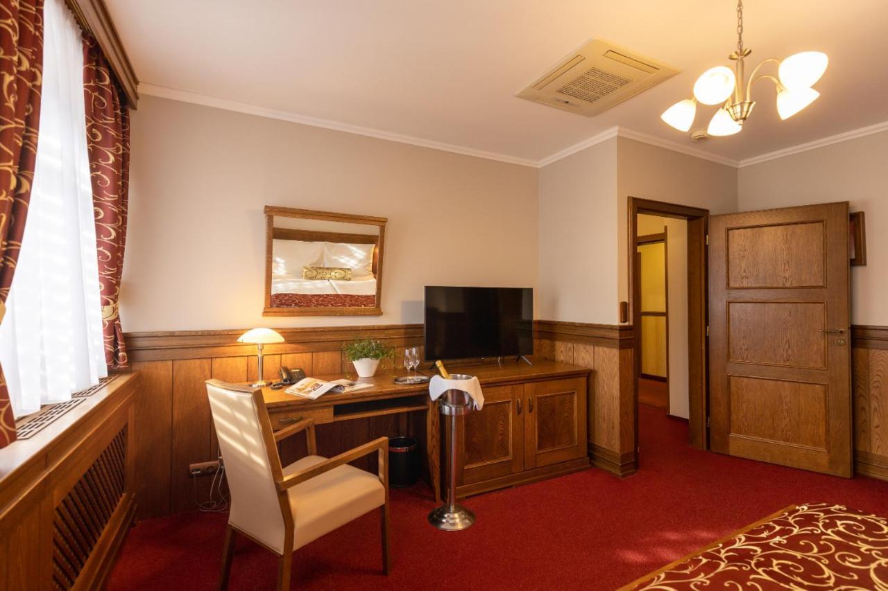 Hotel Abácie&Wellness Valašské Meziříčí Exterior foto
